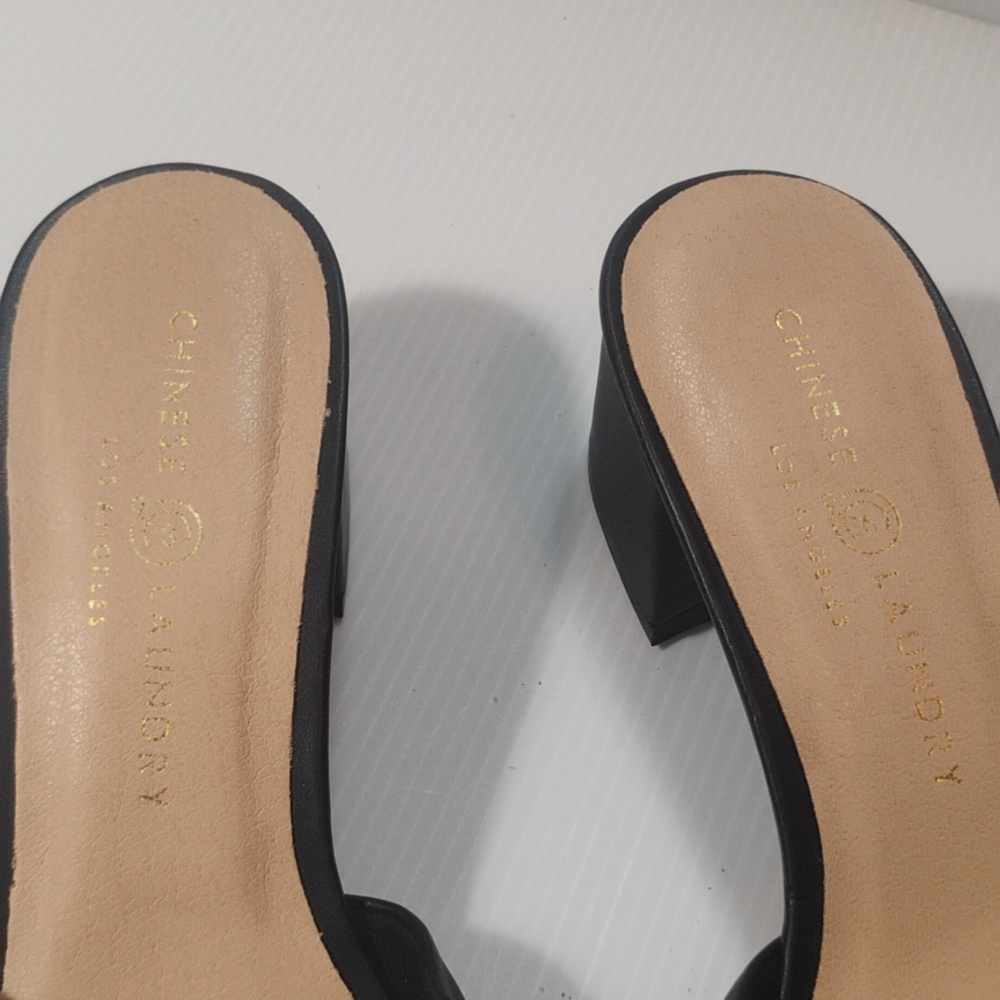 Chinese Laundry Love Song Slide Sandals in black. Size 9 Like New - Picture 2 of 7